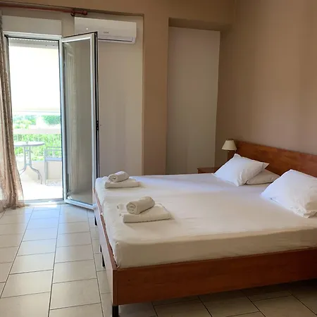 Aki Loutra Edipsou (Evia)